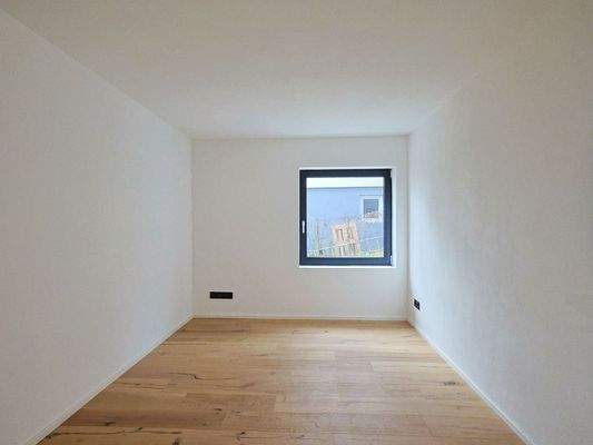 Helles Kinder- oder Arbeitszimmer