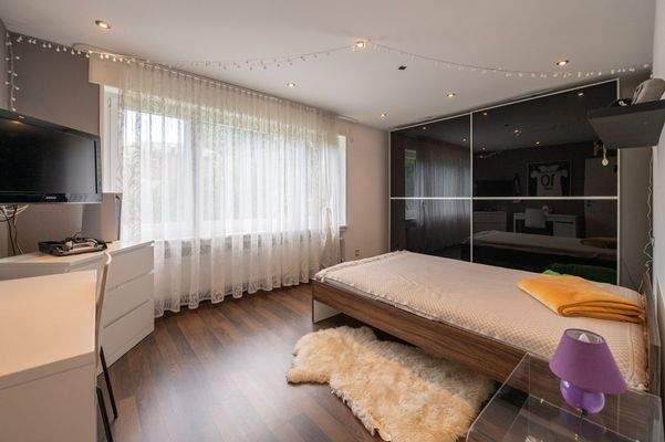 Kinderzimmer Untergeschoss (2)