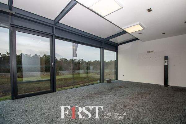 Bürobereich/Besprechungsraum