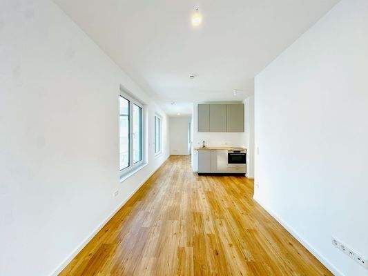 Wohn-Essbereich mit Blick zur Küche