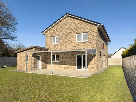 Hausansicht vom Garten