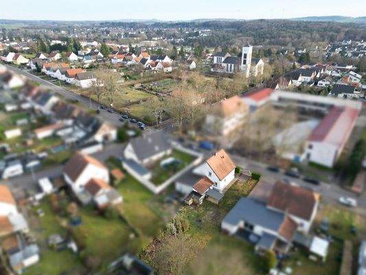 Einfamilienhaus mit Entwicklungspotenzial in Schwalbach