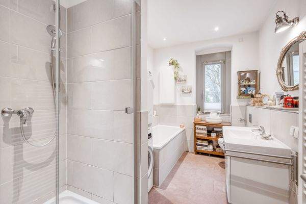 Vollbad mit Tageslicht 