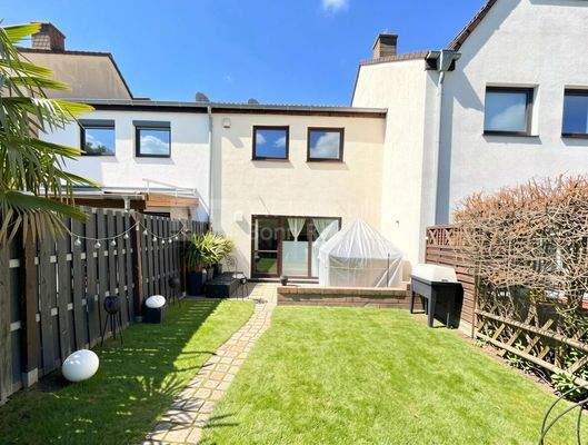 Rückansicht - (KI bearbeitet)