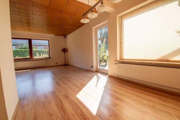 Wohnzimmer mit Essbereich