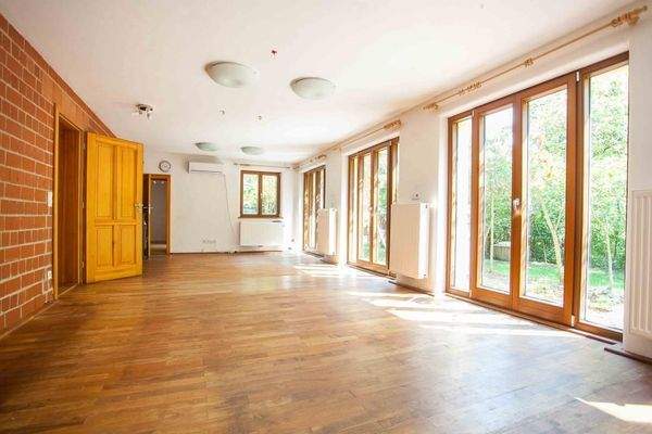 geräumiger Wohn-/Essbereich