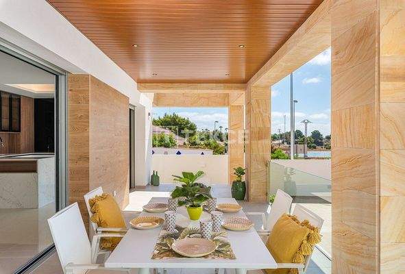 Key-Ready Villas with Pool and Solarium in Ciudad Quesada