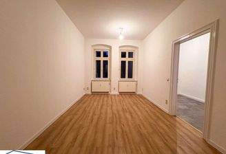 Wohn- und Schlafzimmer