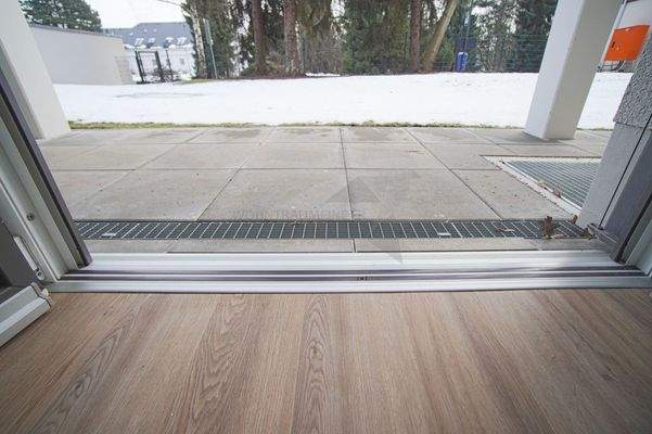 ebenerdige Türschwelle