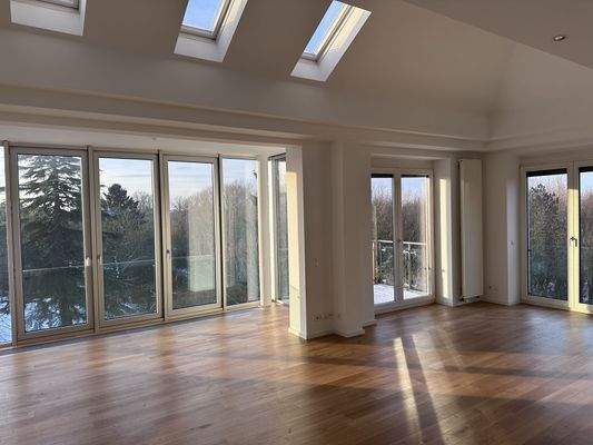 Wohnzimmer und Esszimmer