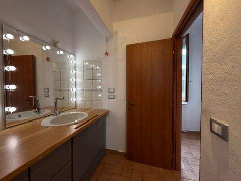 B5C16A90-EFFC-4B4E-8F67-EC7BD93CE67F_4_5005_c