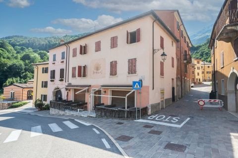 Ferrara di Monte Baldo Renditeobjekte, Mehrfamilienhäuser, Geschäftshäuser, Kapitalanlage