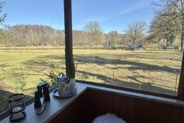 ... mit Blick auf Weiden...