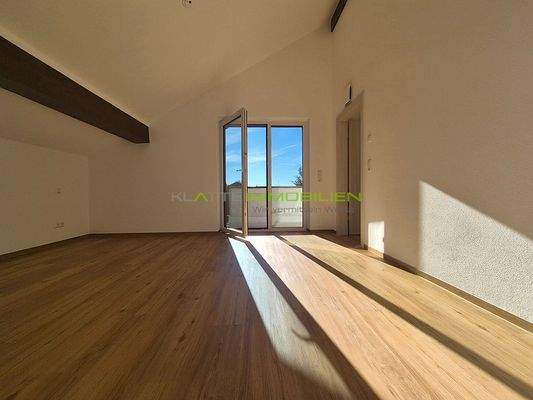 DG_Schlafzimmer_Eltern 05 mit Zugang Südbalkon