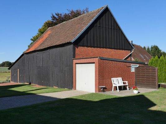 Scheune mit Garage