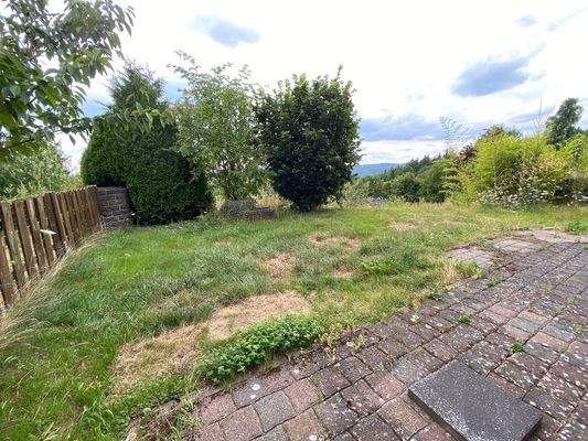 Terrasse und Garten_01.JPG