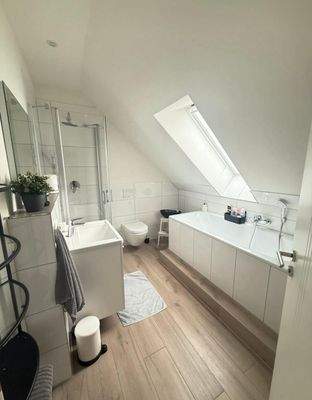 Vollbad im Spitzboden