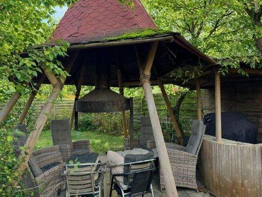 rustikale Grillhütte