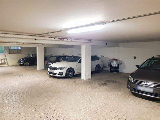 Tiefgaragen-Stellplätze