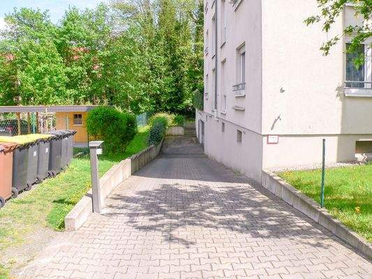 Tiefgaragenzufahrt 002