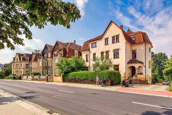 Zufahrt zum Grundstück über Vorderhaus