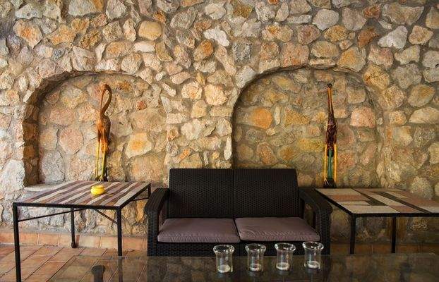 Das Anwesen bietet diverse Loungebereiche