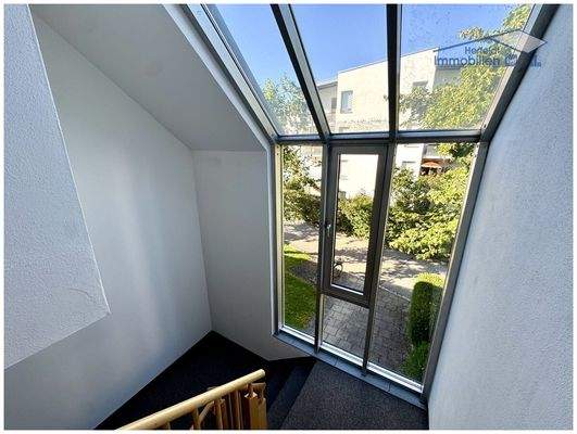 Sehr helles Treppenhaus