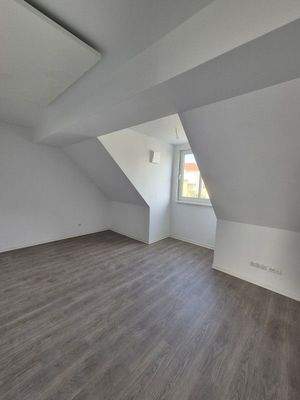 Kinder-/Arbeitszimmer