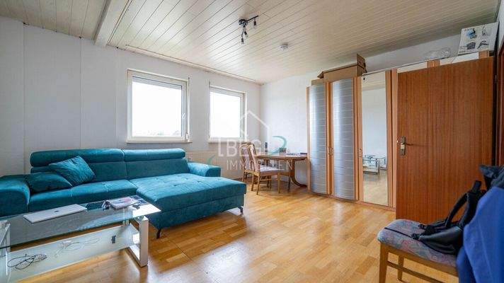 Wohn-/Schlafzimmer Wohnung 8_1