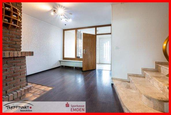 Blick vom Wohnzimmer ins Esszimmer