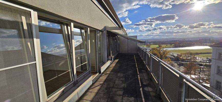 Blick von der PenthouseWohnung auf Dresden