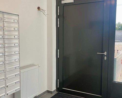 Haupteingang Gebäude