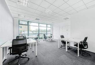 Regus Quatro House 216 Frimley UK Large Office 1.j