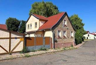 Straßenansicht