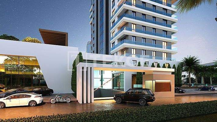 Sea-View Residence Apartments Near the Metro in İzmir Konak