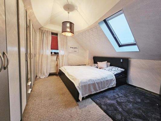 DG - Schlafzimmer im Spitzboden