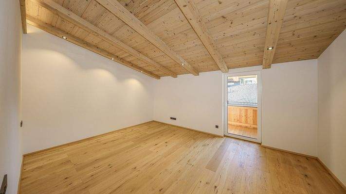 KITZIMMO-Neubau-Penthouse mit Panorama-Ausblick in sonniger Lage - Immobilien Aurach.