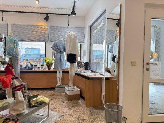 EG Schaufenster u. Eingang