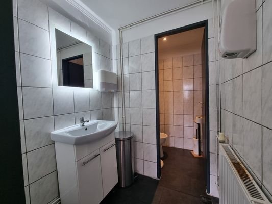 Damen WC Kamin Raum
