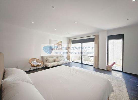 a6c9d8e6b86e4e08947b60f2d9270ae4-original