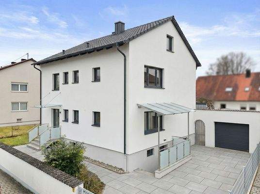 Beispielfoto - neue Fassadengestaltung / Vordächer