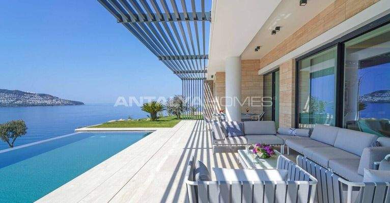 Panoramic Sea View Villas in Complex with Private Beach in Bodrum