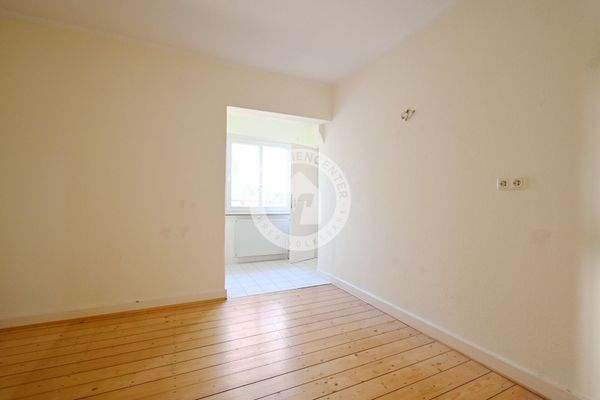 Erdgeschoss - Durchgangszimmer (Blick 2)