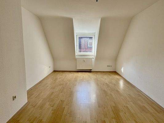 Leeres Dachgeschosszimmer