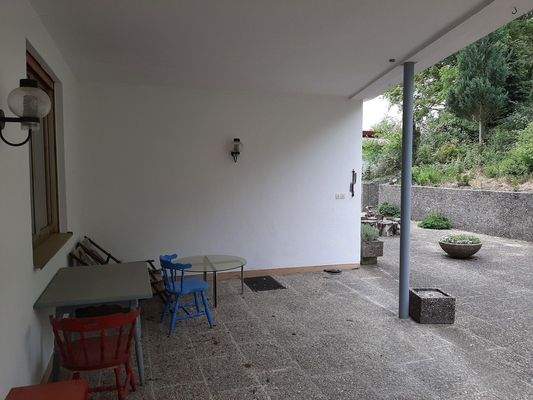 überdachte Terrasse