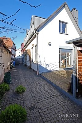 Zugang/ Hof