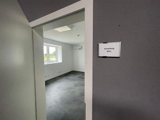 Blick in einen Büroraum 