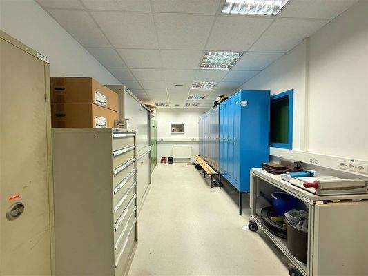 Verkauf/Büro/Werkstatt