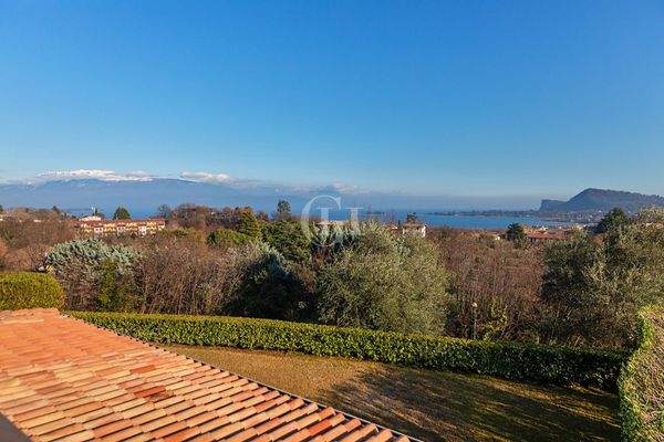 Terrasse mit Seeblick