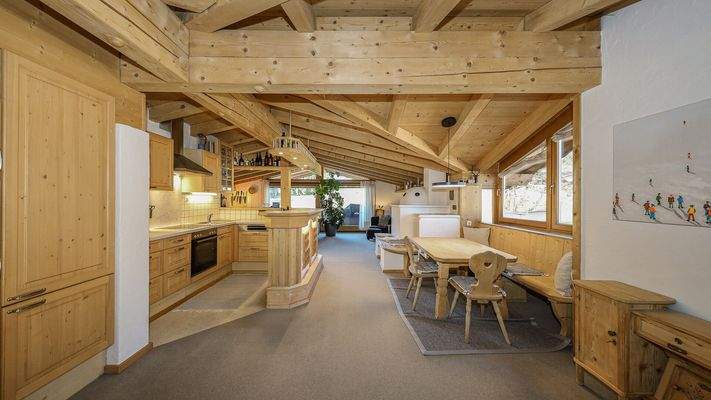 KITZIMMO-Exklusive Dachgeschosswohnung in Toplage mieten - Immobilien Going.